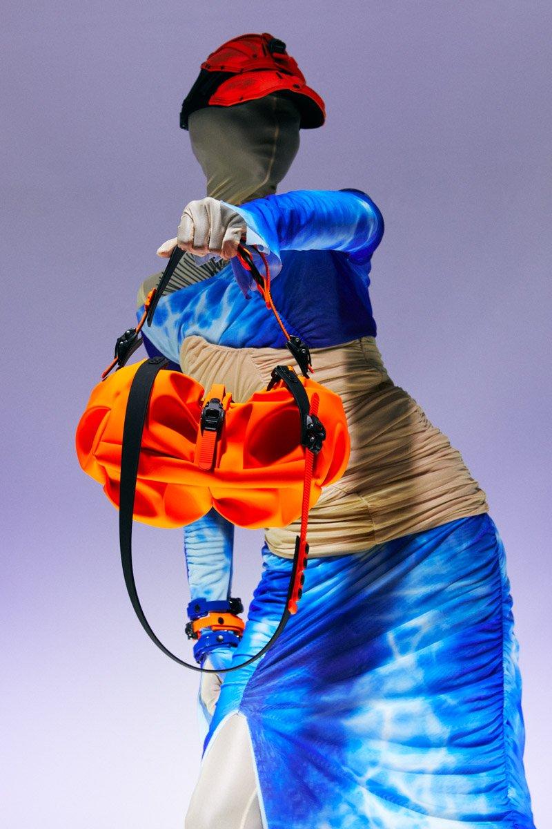 Innerraum Berlin OBJECT I96 CLOUD HANDBAG NEON ORANGE + BLACK MATT