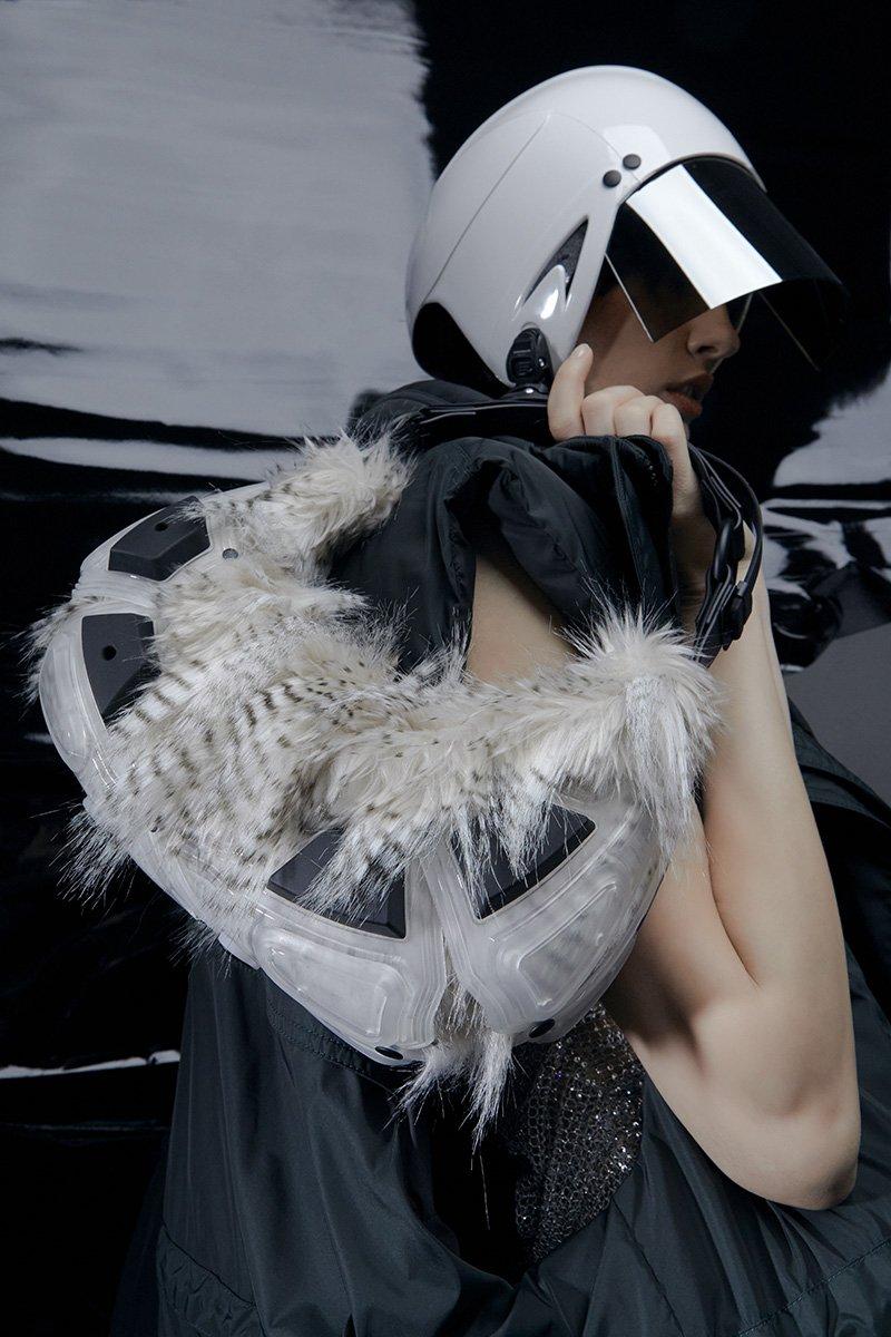 Innerraum Berlin OBJECT M02 SMALL HALF MOON BAG TRANSPARENT - FAUX FUR + BLACK MATT