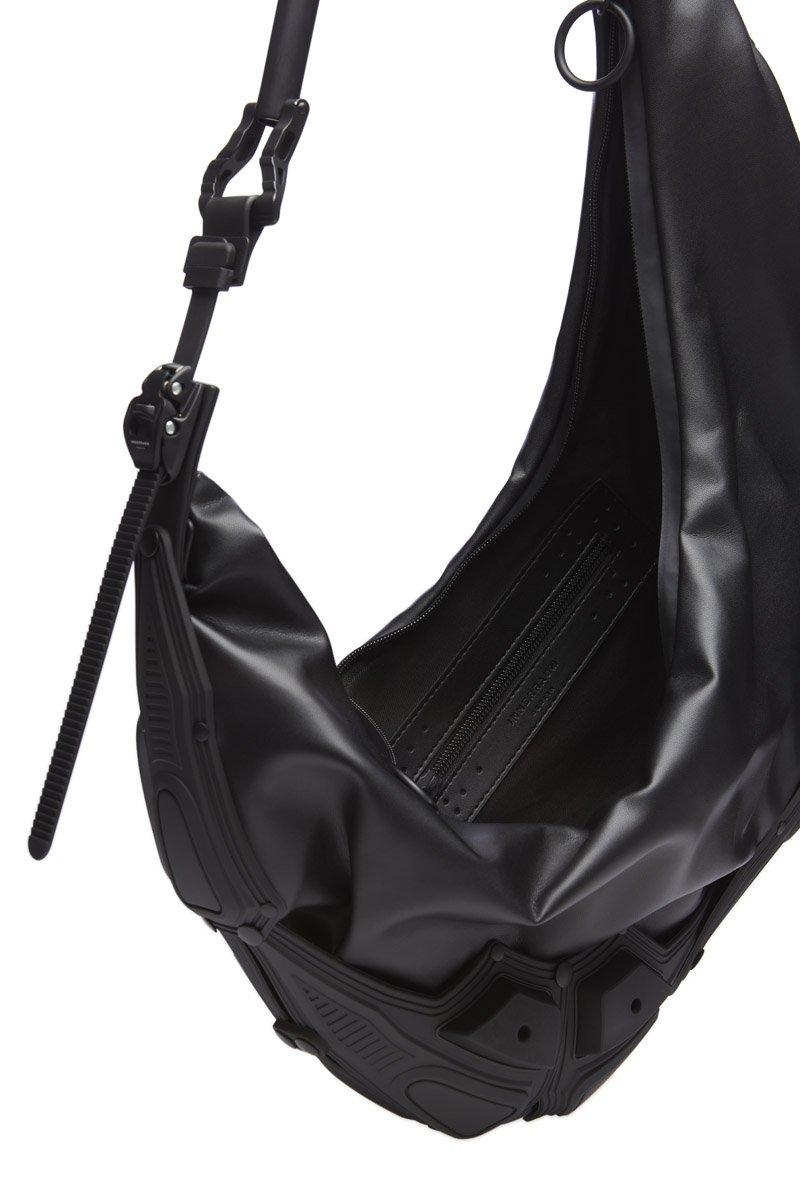 Innerraum Berlin OBJECT M03 HALF MOON BAG BLACK MATT + BLACK MATT