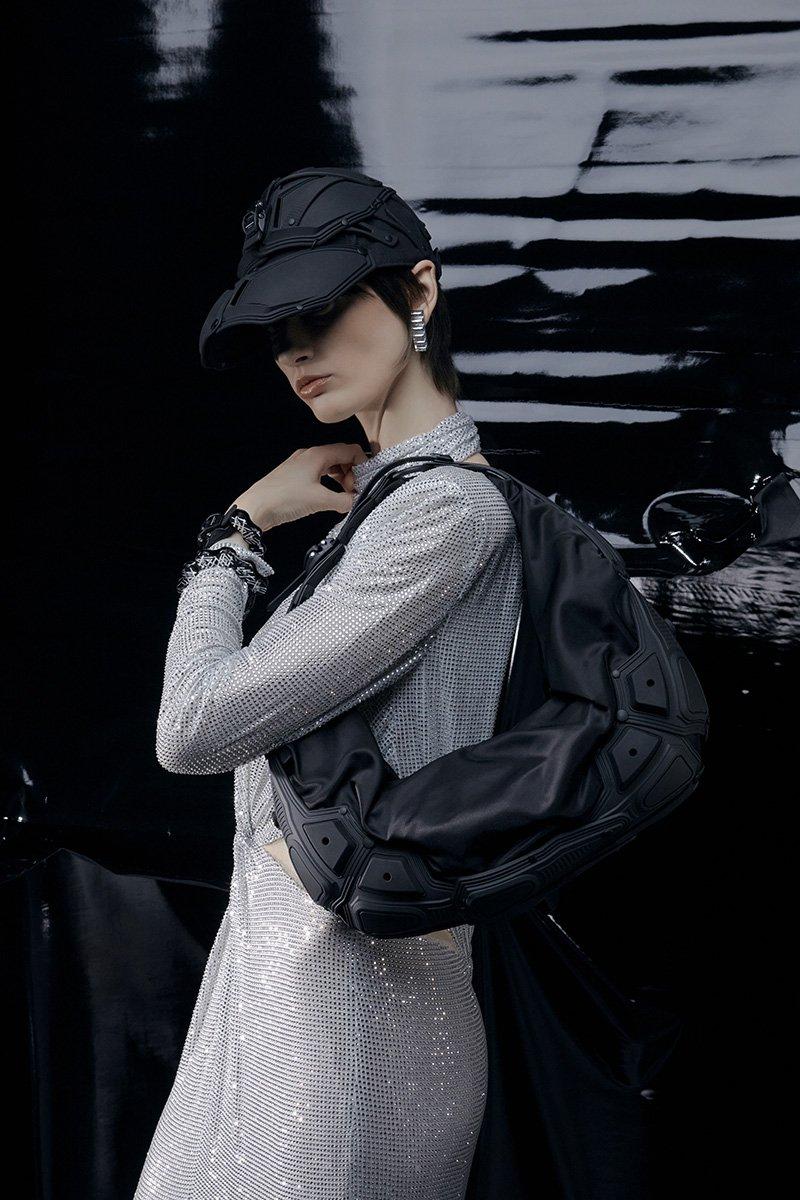 Innerraum Berlin OBJECT M03 HALF MOON BAG BLACK MATT - BOMBER NYLON + BLACK MATT