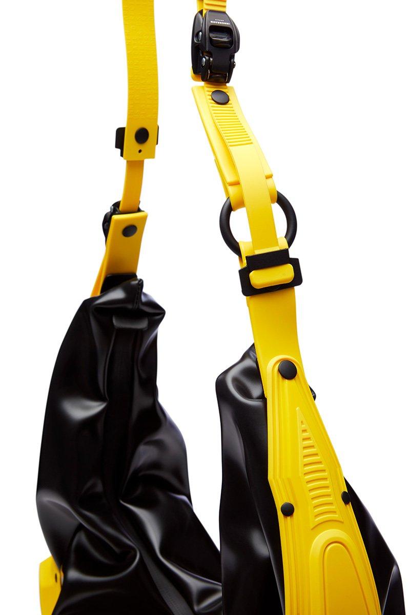 Innerraum Berlin OBJECT M03 HALF MOON BAG YELLOW + BLACK MATT