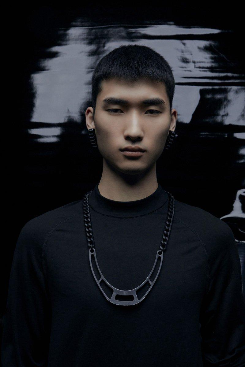 Innerraum Berlin OBJECT N11 STIRRUPS NECK CHAIN DISTRESSED BLACK MATT + BLACK MATT