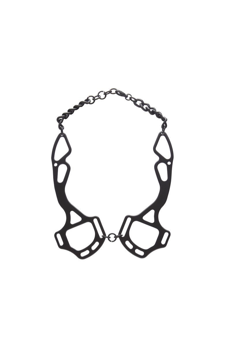 Innerraum Berlin OBJECT N12 HACKAMORE NECK CHAIN BLACK MATT + SILVER + BLACK MATT