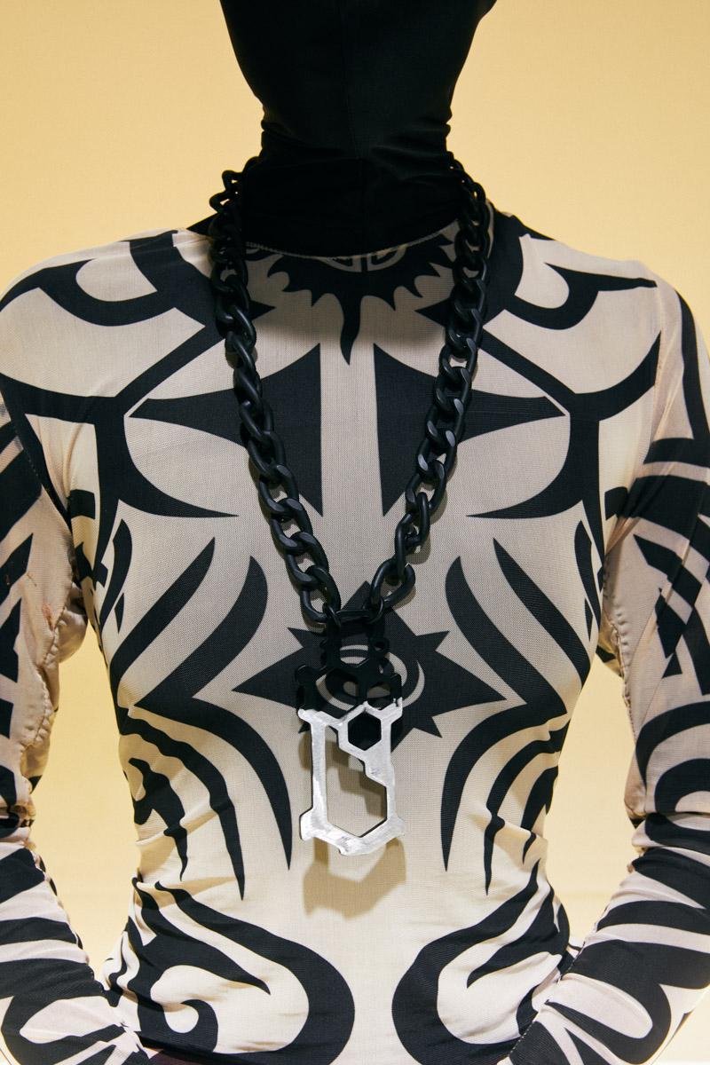 Innerraum Berlin OBJECT N16 INDUSTRIAL PENDANT NECK CHAIN DISTRESSED BLACK + BLACK