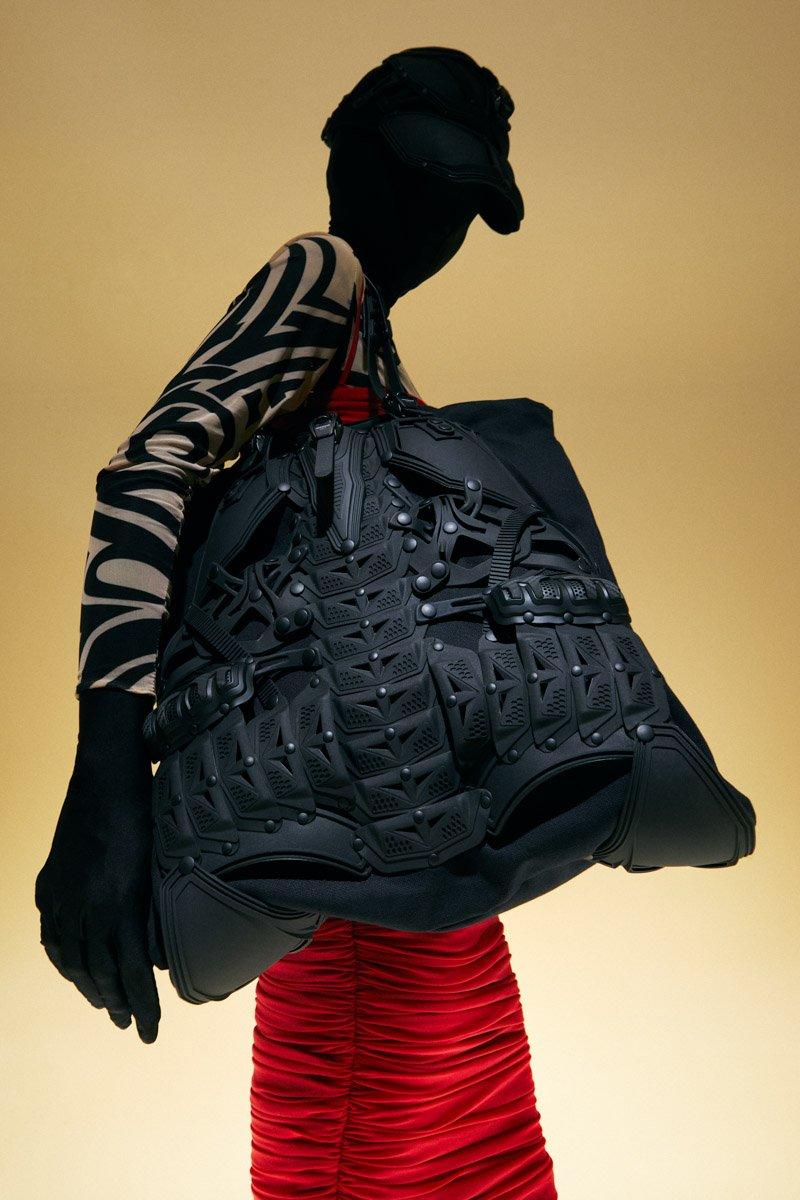 Innerraum Berlin OBJECT S12 SHOPPER BLACK MATT + BLACK MATT