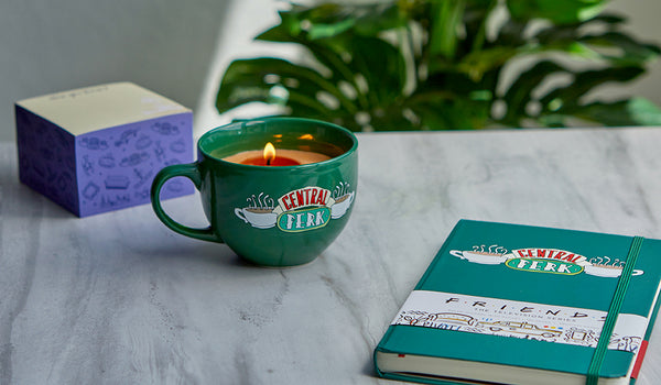 Insight Editions Friends: Central Perk Coffee Cup Candle – Insight Editions
