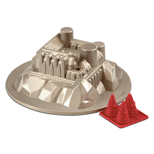 Insight Editions Harry Potter: Hogwarts In The Snow Cake Pan Set – Insight Editions