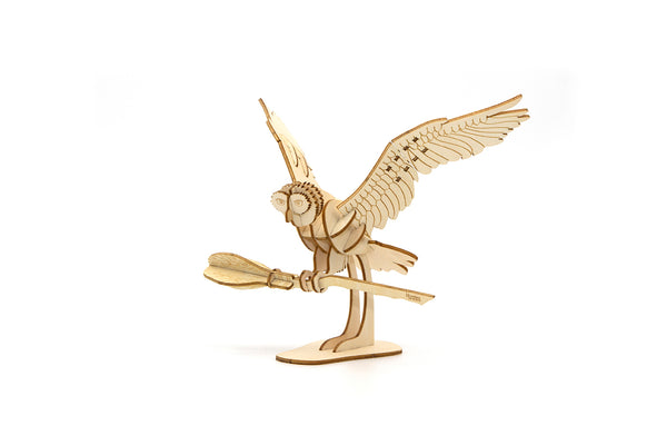 Insight Editions IncrediBuilds: Harry Potter: Hedwig 3D Wood Model And Book – Insight Editions