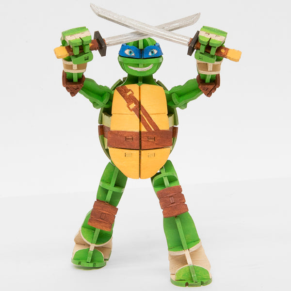 Insight Editions IncrediBuilds: Teenage Mutant Ninja Turtles: Leonardo 3D Wood Model – Insight Editions