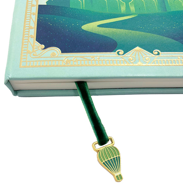 Insight Editions Wicked: Emerald City Journal With Ribbon Charm – Insight Editions