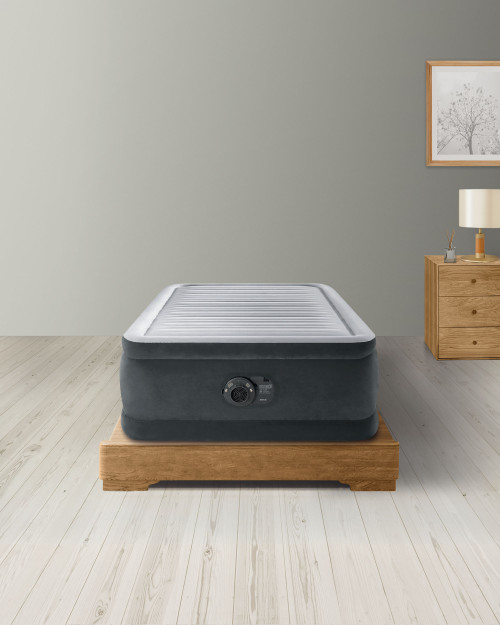 intex Dura-Beam® Deluxe Comfort-Plush Air Mattress 18" Twin w/ Built-In Electric Pump