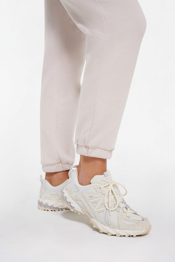 Intimo ATHLEISURE TAPERED JOGGER Stone