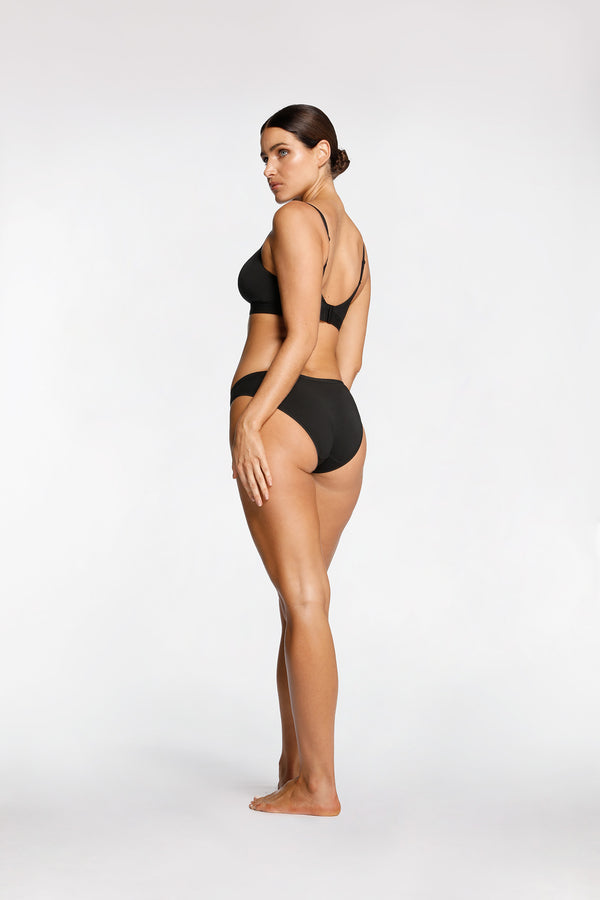 Intimo COMFORT WIRELESS SOFT CUP BRA Black