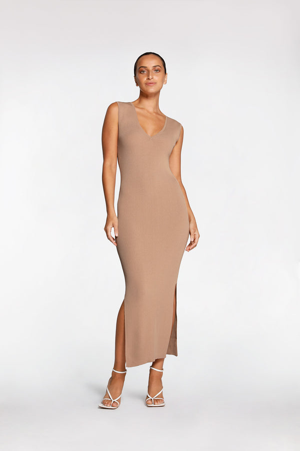 intimo RIB V NECK DRESS Nougat