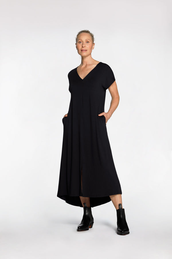 intimo SPLIT FRONT DRESS Black