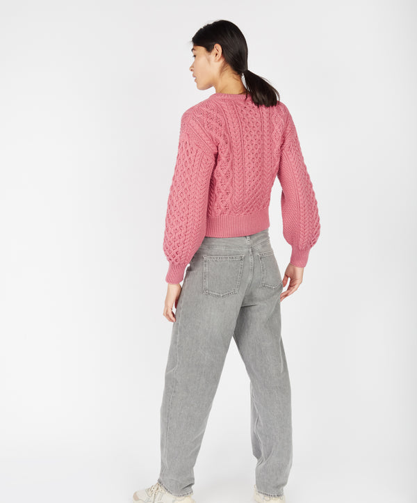 Irelands Eye Clover Cropped Aran Cardigan Rosa Pink