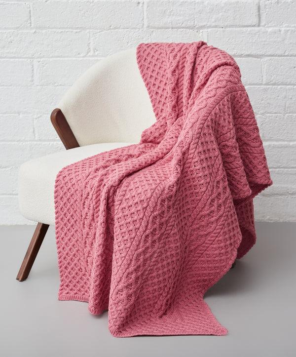 Irelands Eye Aran Throw Rosa Pink