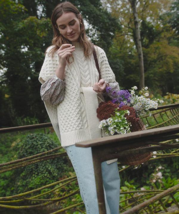 Irelands Eye Crocus Horseshoe Cable Cape Natural