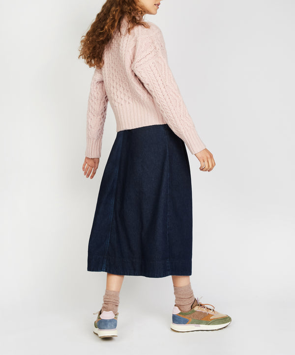 Irelands Eye Liberty Diamond Crew Neck Pink Mist