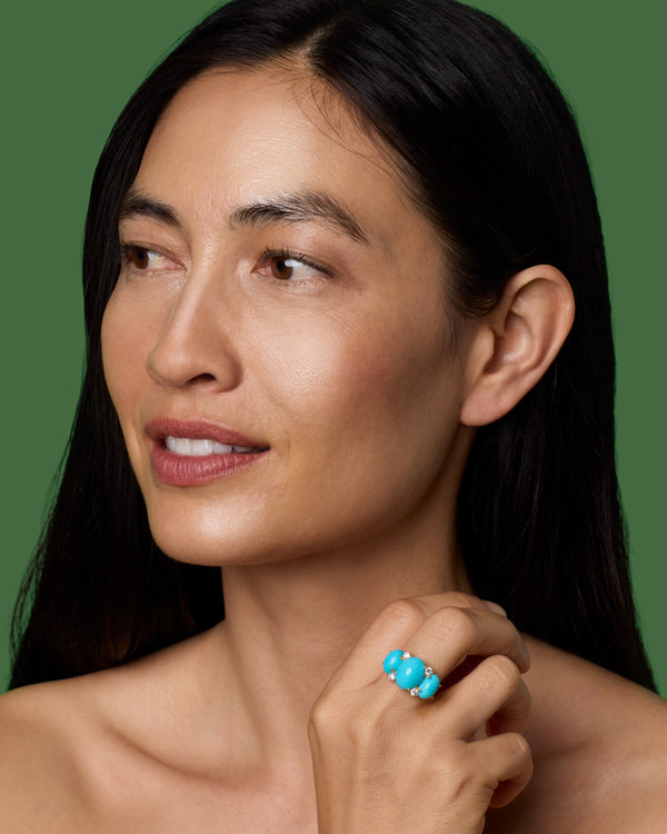 Irene Neuwirth Classic Diamond Three Stone Ring 18K Gold