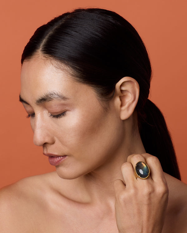 Irene Neuwirth Heroic Oval Ring 18k Yellow Gold