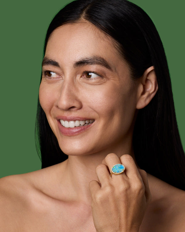 Irene Neuwirth One Of A Kind Pavé Halo Oval Ring 18k Yellow Gold