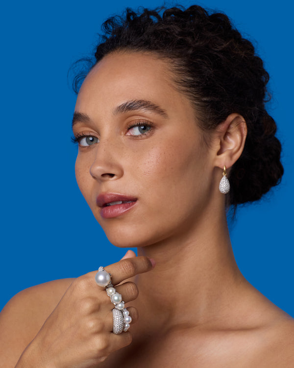 irene neuwirth Pavé Pearl Blossom Ring 18k White Gold