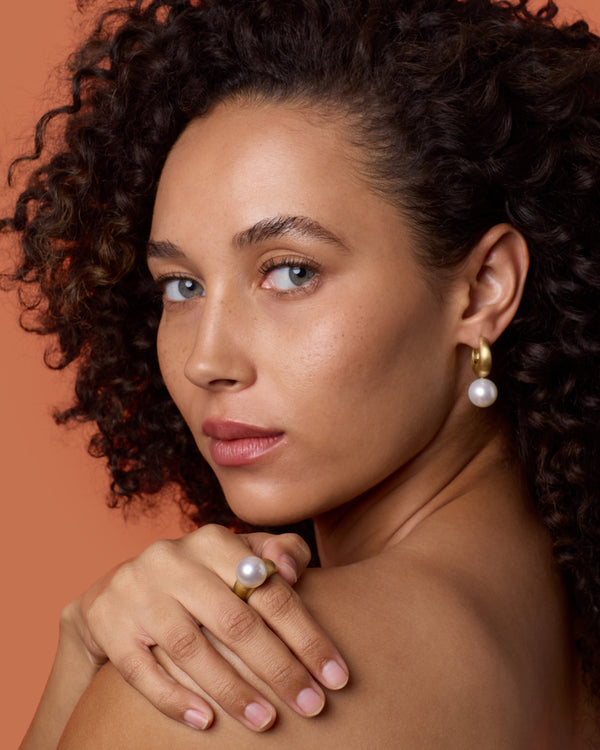 Irene Neuwirth Puffed Gold Gumball Huggies 18k Yellow Gold