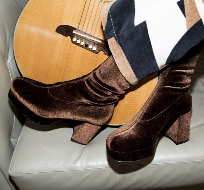 Isa Tapia Brooke Black Velvet