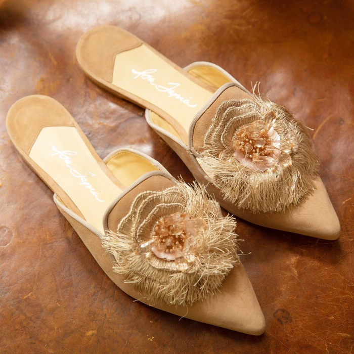 isa tapia Canova Summer Sand Fringe Flower