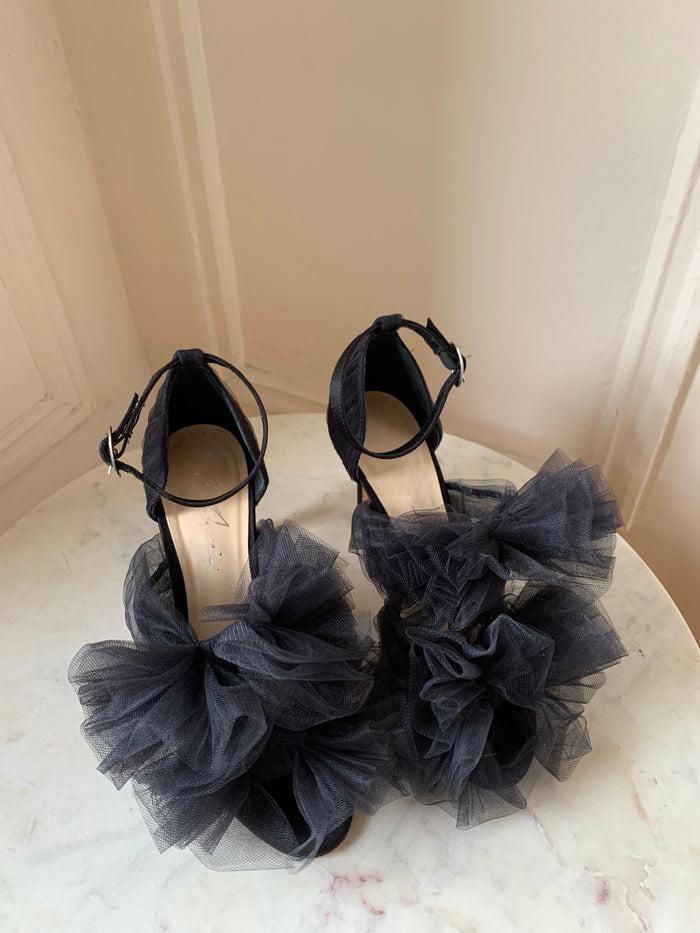 Isa Tapia Gigi Black Satin