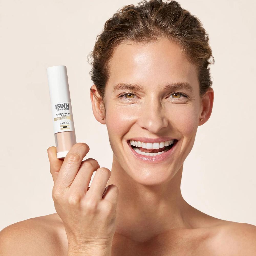 isdin ISDINCEUTICS Mineral Brush
