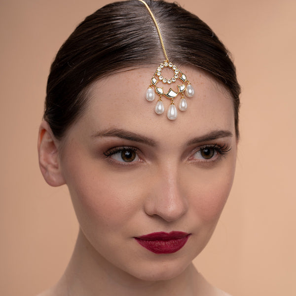 isharya Amara Statement Pearl Maangtikka Maang Tikka White