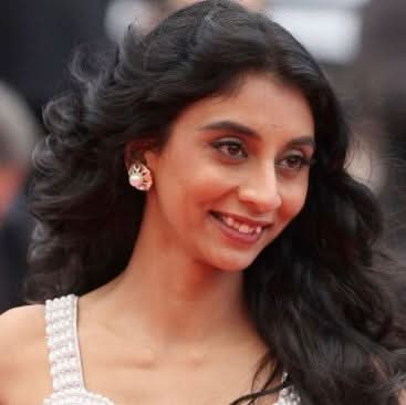 isharya Dolly Singh Amara Pearl Octagon Earrings Earrings