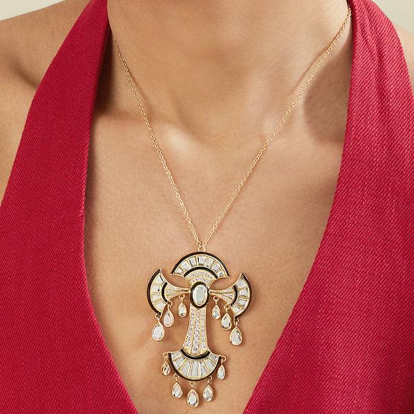 isharya Cristal Pendant Necklace Necklace