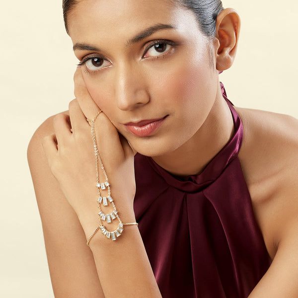 Isharya Esplendor Hand Harness Wristwear