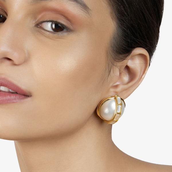 isharya Perla Stud Earrings Earrings