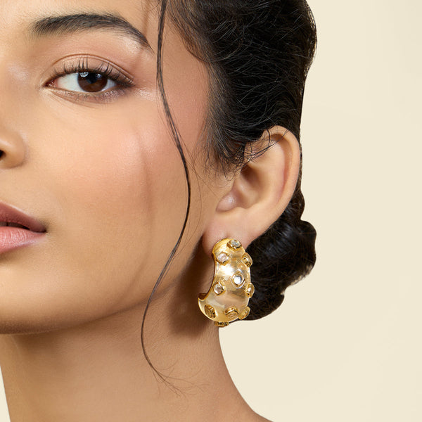 isharya Zoori Huggie Hoops Earrings