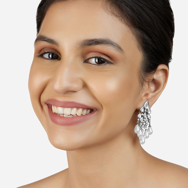 isharya Paradise Dew Pearl Chandelier Earrings In Silver Earrings