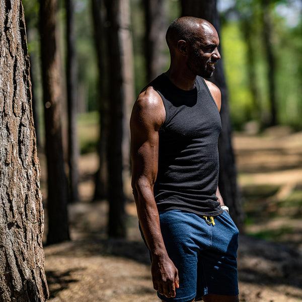 isobaa Mens Merino 150 Vest (Black)