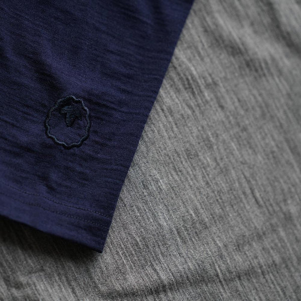 Isobaa Mens Merino 180 Baseball Crew (Charcoal/Navy)