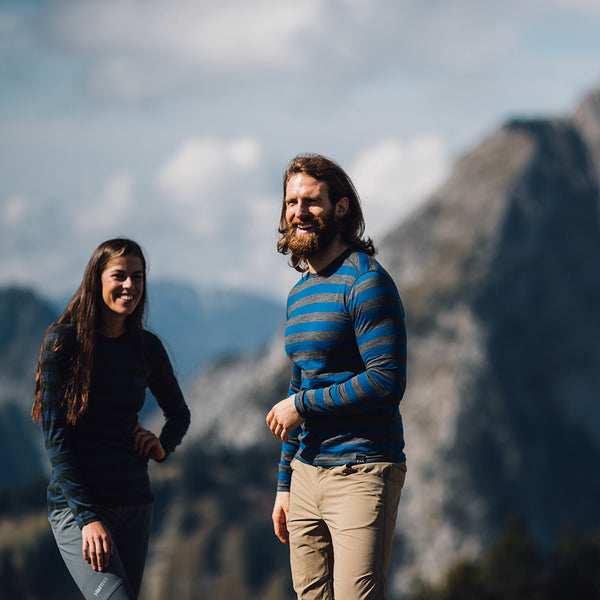 Isobaa Mens Merino 180 Long Sleeve Crew (Smoke/Blue)