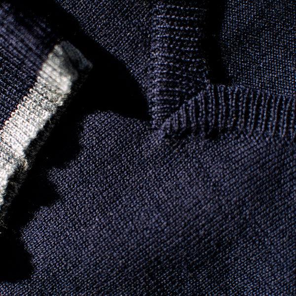 Isobaa Mens Merino V Neck Sweater (Navy)
