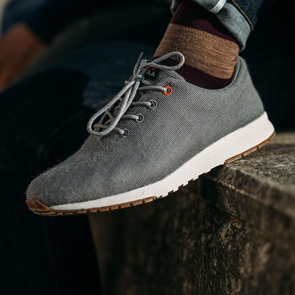 Isobaa Merino Blend Trainers (Charcoal Melange)