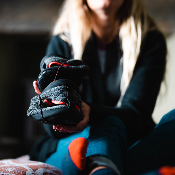 Isobaa Merino Blend Travel Slippers (Black Melange)