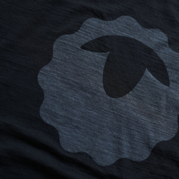 Isobaa Womens Merino 150 Emblem Tee (Black/Charcoal)