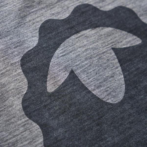 Isobaa Womens Merino 150 Emblem Tee (Charcoal)