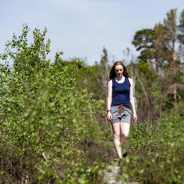 Isobaa Womens Merino 150 Vest (Navy)