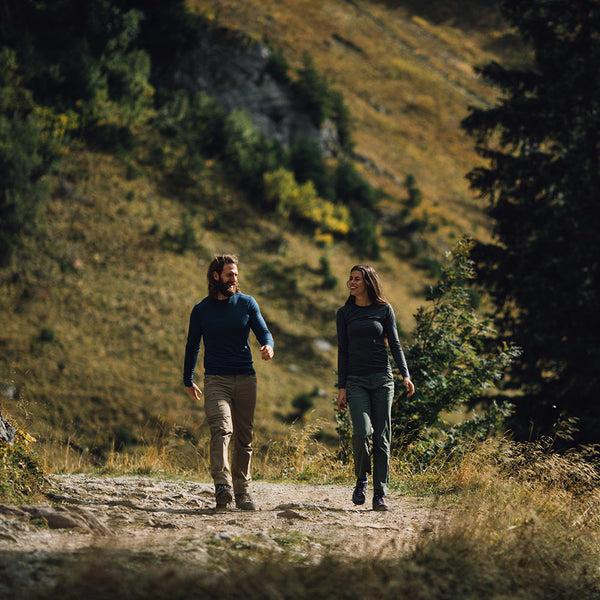 isobaa Womens Merino 180 Long Sleeve Crew (Smoke)