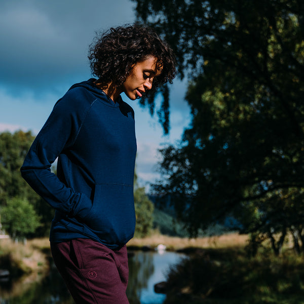 Isobaa Womens Merino 260 Lounge Hoodie (Navy/Smoke)